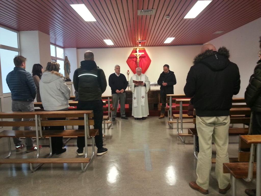 mezzaselva's tweet photo. Don Lino benedice l'Istituto #NIREM di #Mezzaselva per l'avvio delle attività @Asiago4U @asiago7comuni @AsiagoIt http://t.co/qkLgFQQNhf