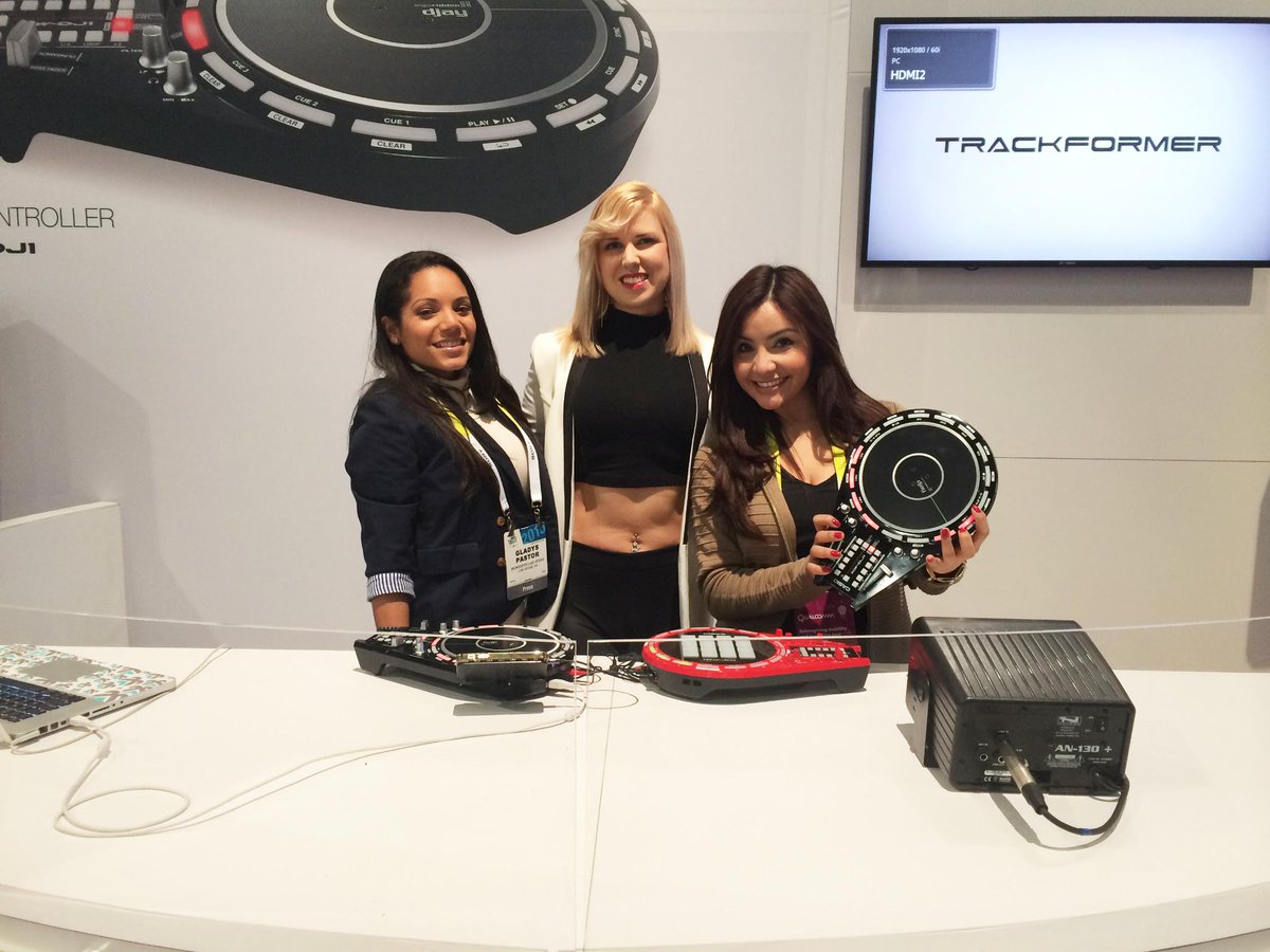 sarasimms's tweet photo. I'm at @intlCES demoing @CasioMusicGear's #Trackformers. Check out my interview tonight at 5 pm on @Mundofox! #djgear http://t.co/ttAwWMmqUG