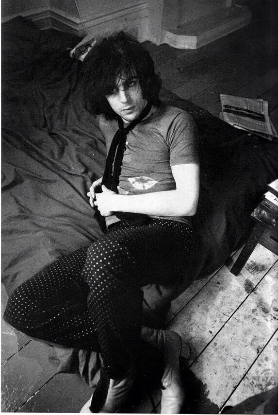 Happy birthday to Syd Barrett... Shine on, you crazy diamond! 