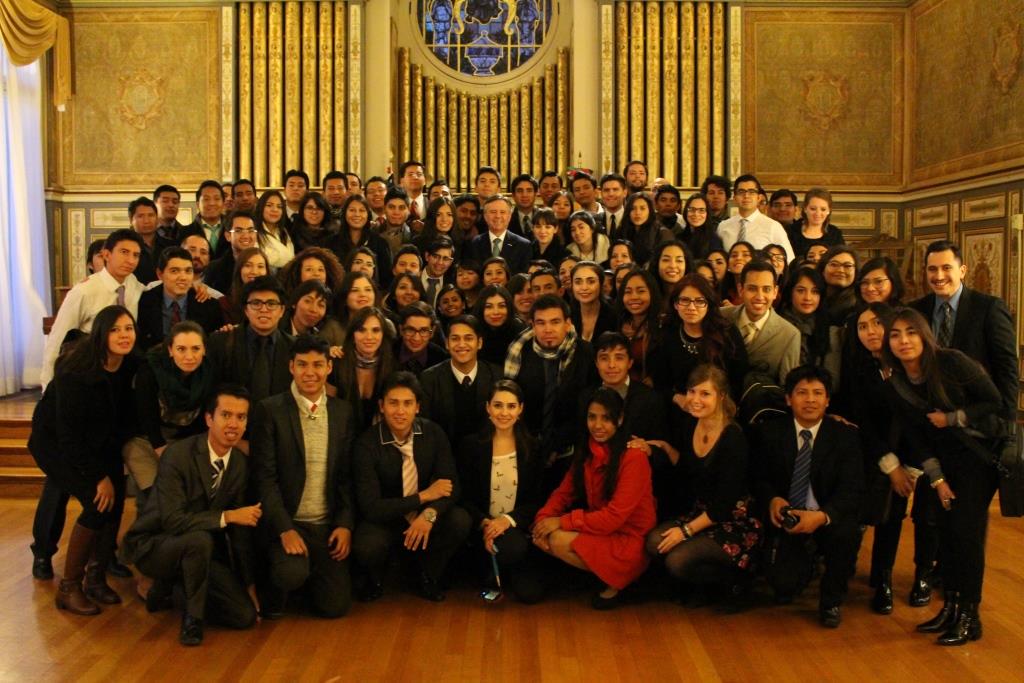 MexCultureDC's tweet photo. Fue un placer recibir al #ColegioGlobalización2015 @ImjuveMX #EmbEMM @EmbamexEUA http://t.co/swWepctb6U