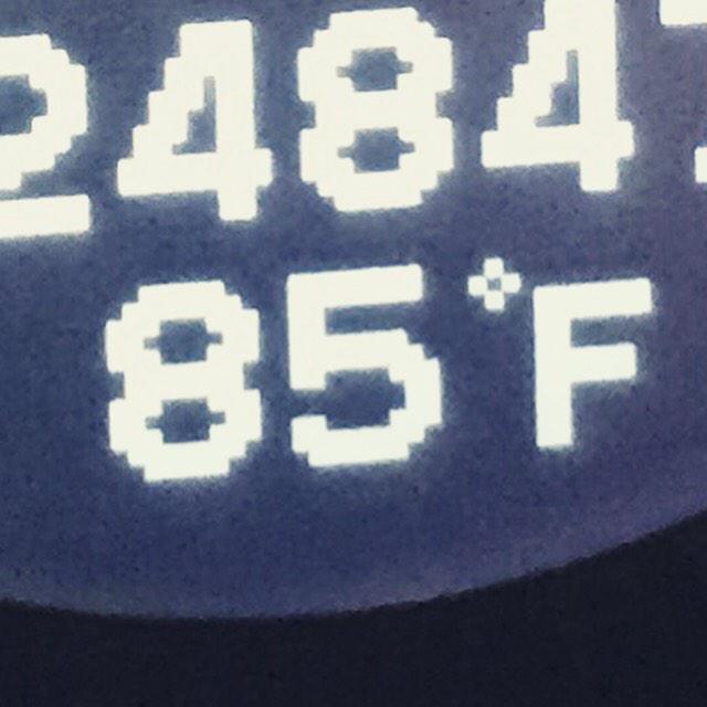 kirkhawkins's tweet photo. This is one of the millions of reasons why I love LA #car #spedometer #winter #january #sorrynotsorry http://t.co/Mr79VHf0P2