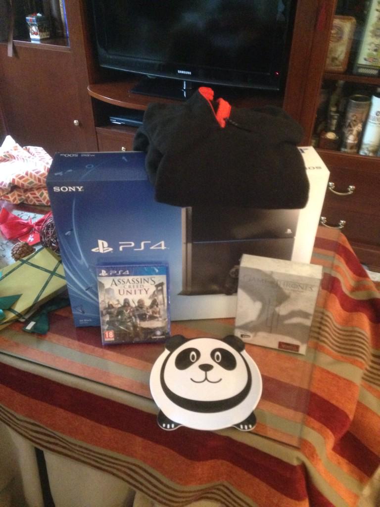 ManuelNavero's tweet photo. Deseando de probar uno de mis regalazos de reyes de @MdelMar710 http://t.co/K4aDgwZfGt
