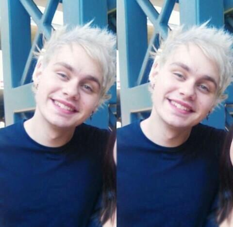 80spdf's tweet image. hiiiii