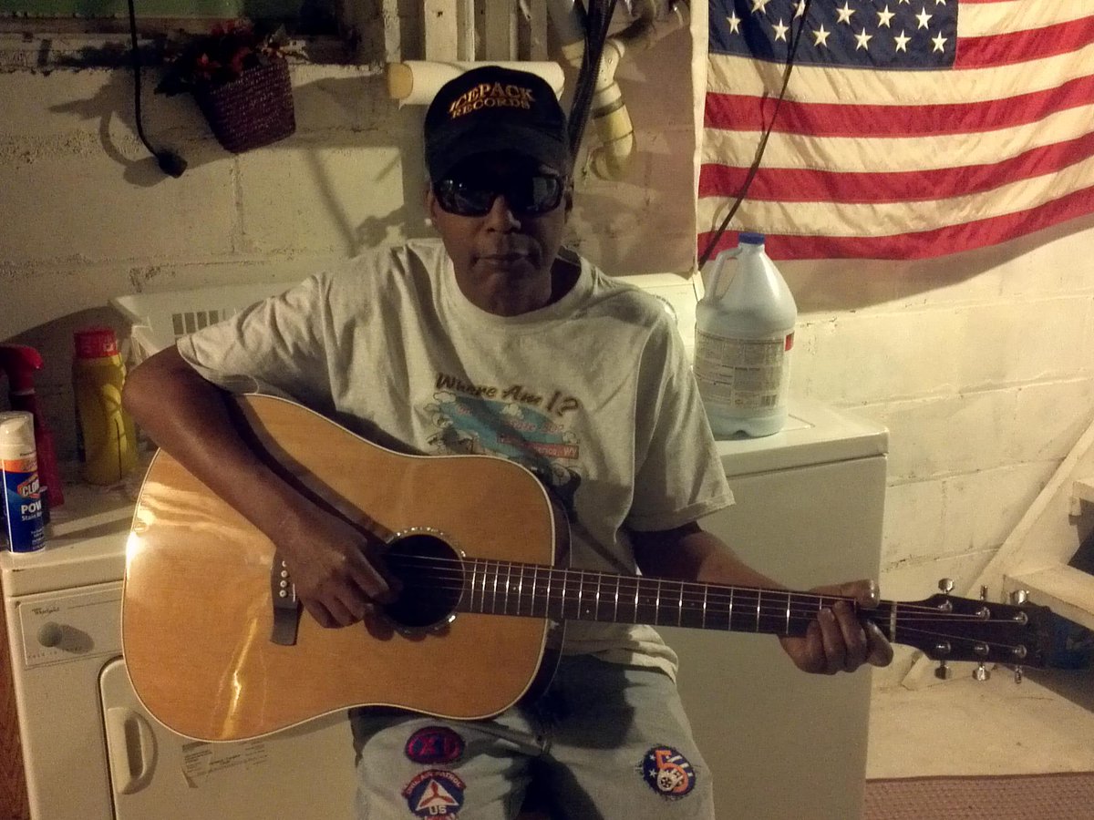 icepack9999's tweet image. #why are we #retweeting instead of #donating ? give me a reason? this #cd has 11 legends gofundme.com/hl70y4