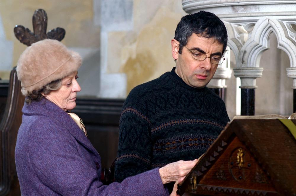 Happy Birthday to Rowan Atkinson! He starred with Maggie Smith in the 2005 film Keeping Mum. 
