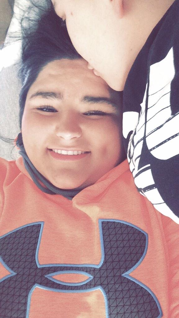 culler_katelyn's tweet photo. shee melts my heart! 💕👭👑 http://t.co/B7YwzHG479
