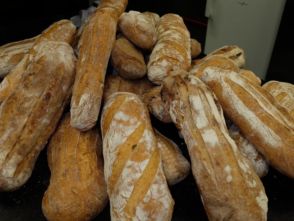 Il nostro pane 100% lievitazione naturale e con solo uso di farine biologiche #ilConvivioTroiani #food #Foodporn