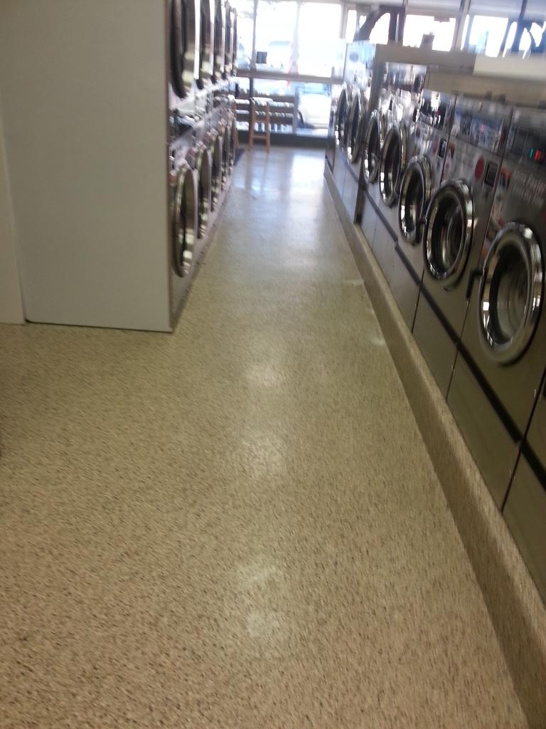 ConceptsInConcr's tweet image. 750 sqft of an epoxy flake floor in a commercial laundromat in Doylestown. #epoxy #epoxy flake # floor # Doylestown