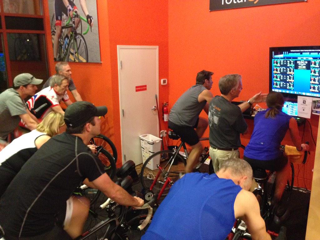 TheCoachChad's tweet photo. And....715pm @TrySportsCLT is packed . Come join us and #getfast2015 #paincave http://t.co/8z2tP2Mb9F