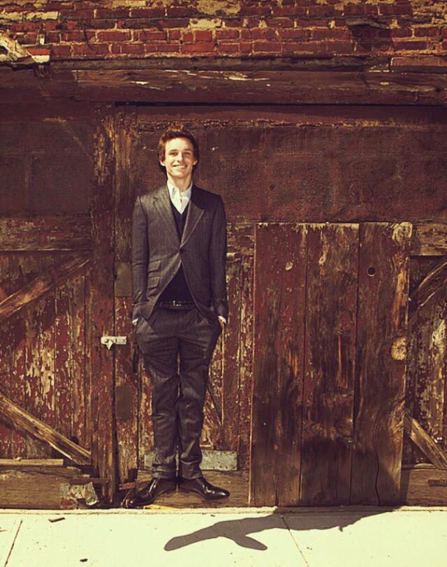 I bet you can hear the people singing happy birthday to you HBD Eddie Redmayne! 