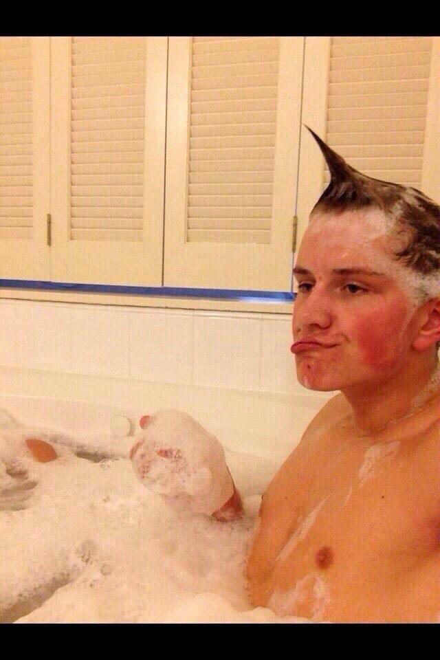 lalaflo_'s tweet image. #mealex look! @ImAlexHoltti ilysm! is my little bro! x23