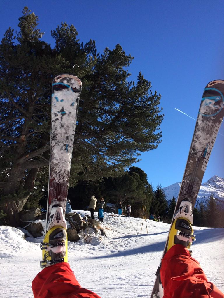sammtrott's tweet image. Skiing is going offfff #VTtakeover  @UEASNOW