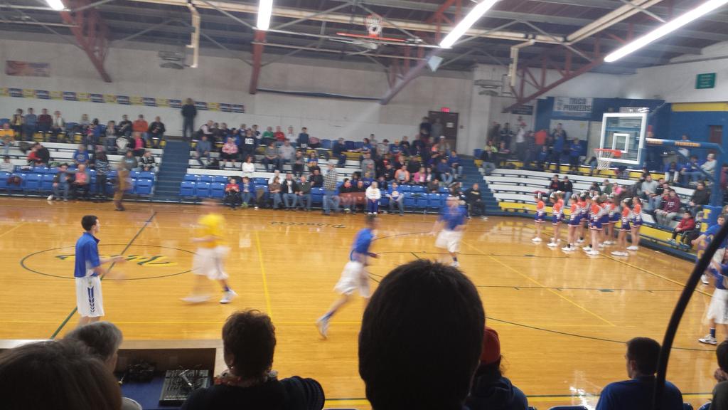 BDC_Sports's tweet photo. Trico warming up! http://t.co/aEL1DXRr62