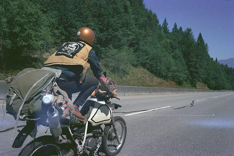 BarryMCollins's tweet image. So cold, wishin' it was summer already. #whatidowhenimnotmakinggames #notgamedev #gamedev #motorcycle #yesthatisme