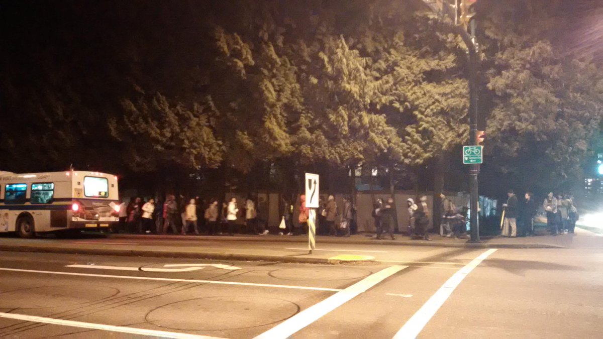 iamvance's tweet image. @TransLink Route 49 bus lineup stretches around Cambie St at Langara Stn #everyterm #translinkproblems @News1130radio