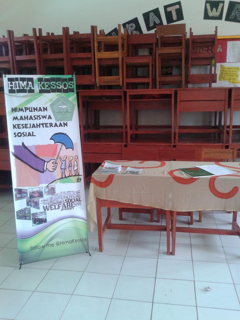 Sdg berlangsung sosialisasi HIMA KESOS dalam acara "Mantra" di SMAN 6 DEPOK cc:<a href="/HimaKessos/">HIMA KESSOS IISIP</a>