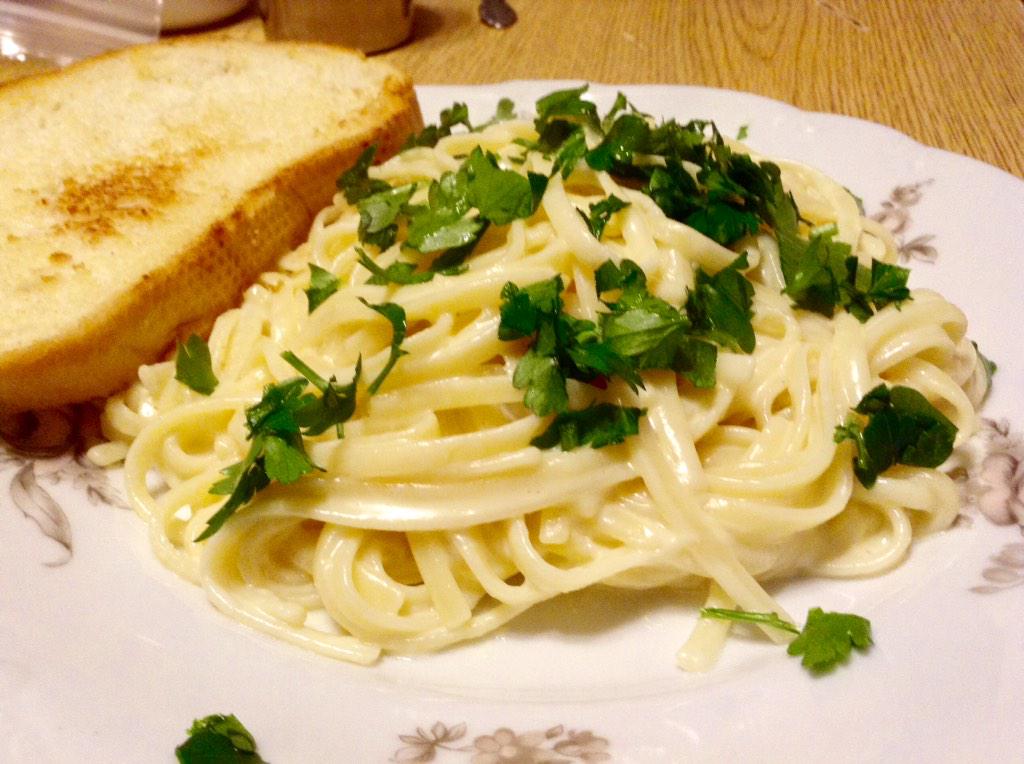  Happy Birthday Nigella! We celebrate your day with a favourite! Lemon Linguine in your honour! xox 