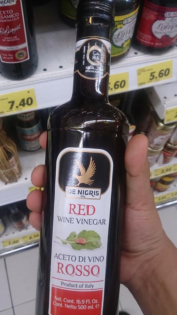 Twitter 上的halalSG：".@DistortedEraser Wine vinegar is non-Halal, whether red or white or any other colour of the rainbow, because it contains alcohol Twitter