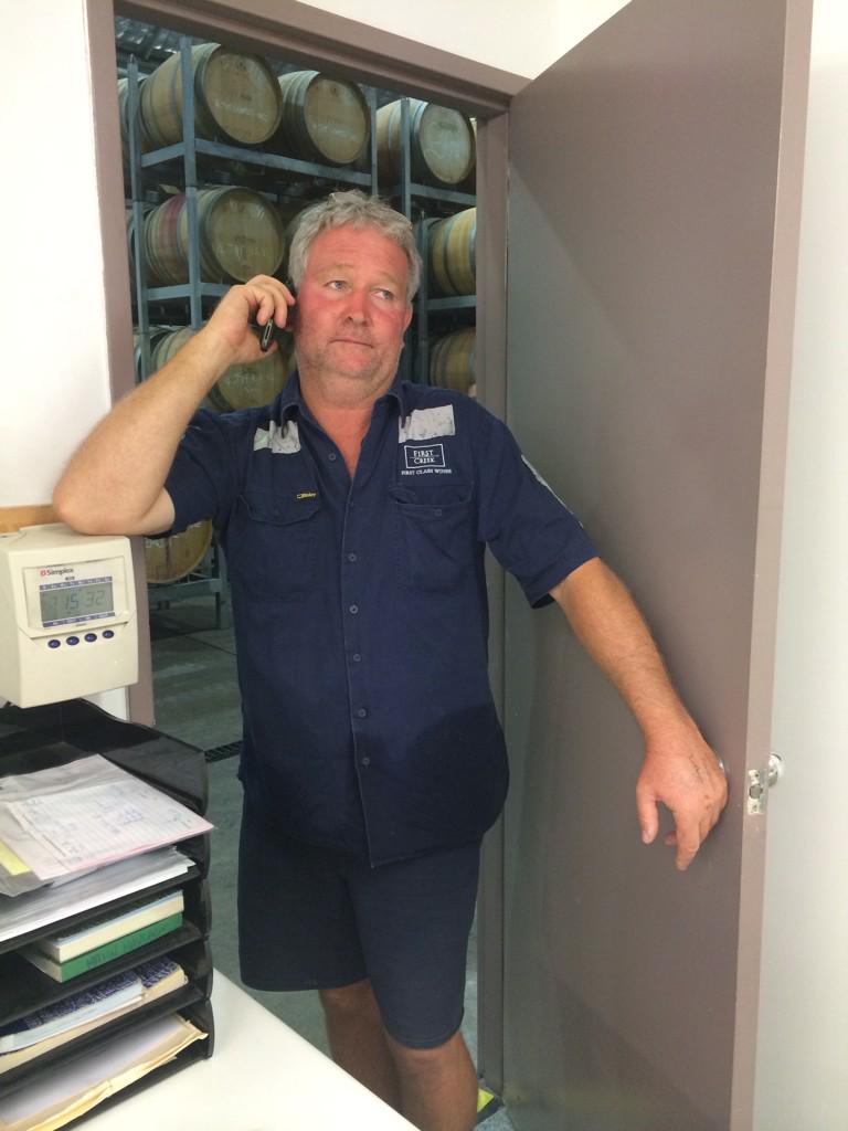 LizzieJ10's tweet photo. Happy Chap@FirstCreekWine: Best Electrician in the business! Dressed for success. #benno http://t.co/BPf4t7pFpP”