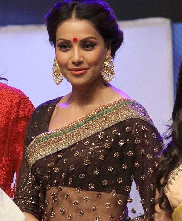 Happy Birthday Bipasha Basu..An ambassador of Indian Heritage 