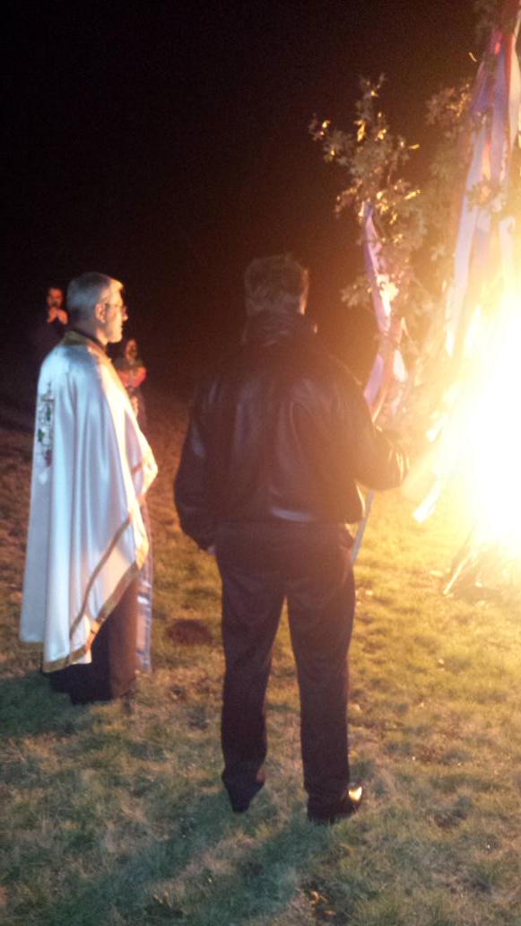 Srecna Badnje Vece! Mir Boziji, Hristos Se Rodi!