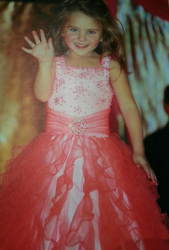 Lucky7AngelsOrg's tweet photo. http://t.co/d9c90ZAjrH #lucky what a lucky girl http://t.co/ki3DF9Vyio
