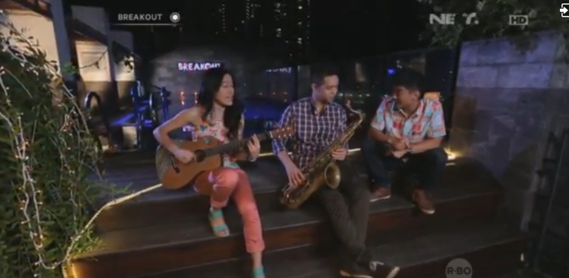 Reeyanti12_'s tweet photo. Give Me One Reason cover by @DennisJunio mayer @sherylsheinafia dan @boywilliam. #BreakoutNETGoesToDennis http://t.co/P1mrZPrcvz