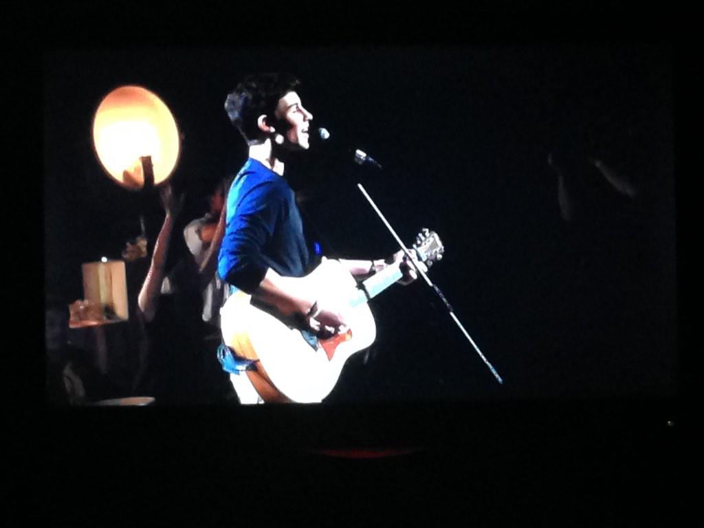 90sDallas's tweet photo. SHAWN IS ON MY TV OKAYYY😍 http://t.co/stobtjWcjq