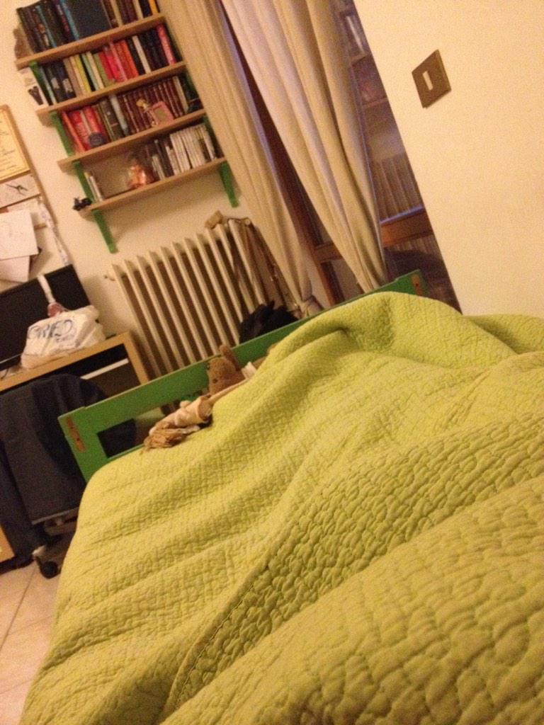 amberargdr's tweet photo. raccontatemi come state andando a scuola dai r. http://t.co/4NSY4RLPNJ