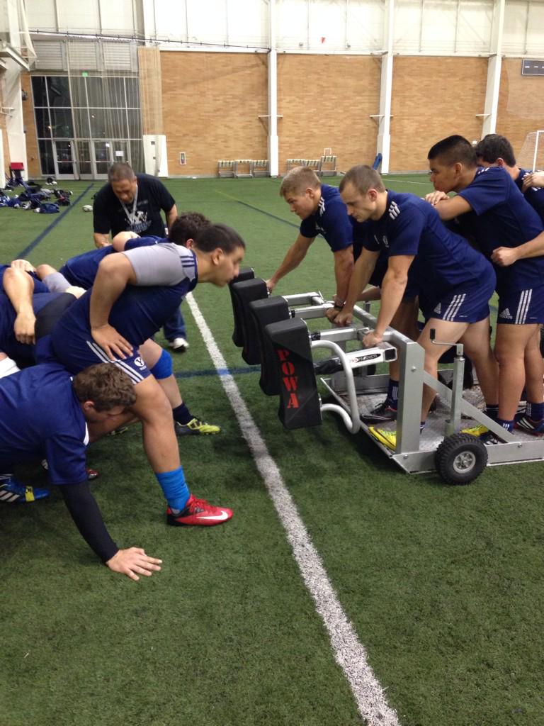 byurugby's tweet photo. A few pics from tonight's #practice. #BYU http://t.co/7haLiRixLx
