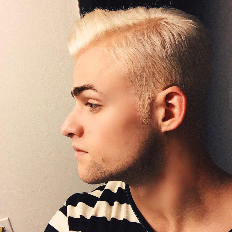 “<a href="/BennSuede/">bennsuede</a>: ☁️ ” power bottom for sure