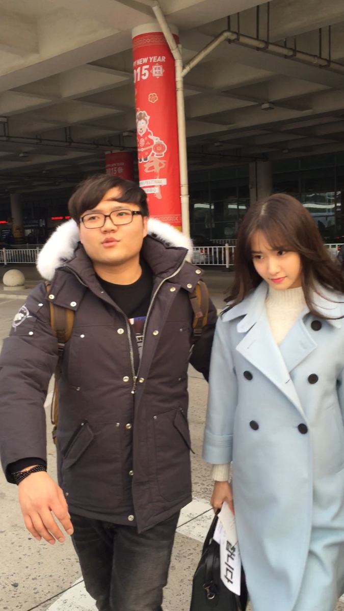[PIC][07-01-2015]YoonA xuất phát đi Hàng Châu - Trung Quốc để quay bộ phim truyền hình của cô vào sáng nay B6urJgfCAAAHddJ