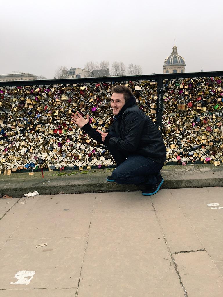 Syndicate's tweet photo. Me &amp; the Bae at the love bridge 😂 http://t.co/P4gcRKkEts