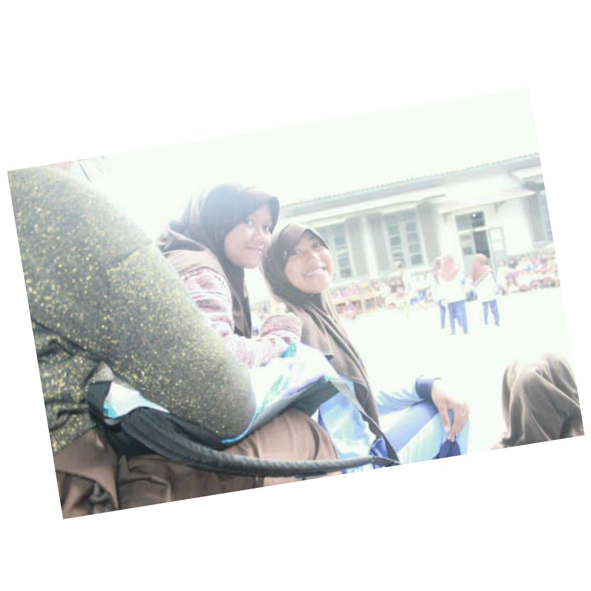 Febbyranindhia's tweet photo. #porseni#greeoneWith@gmail_rahel http://t.co/VyaBXUh2rZ