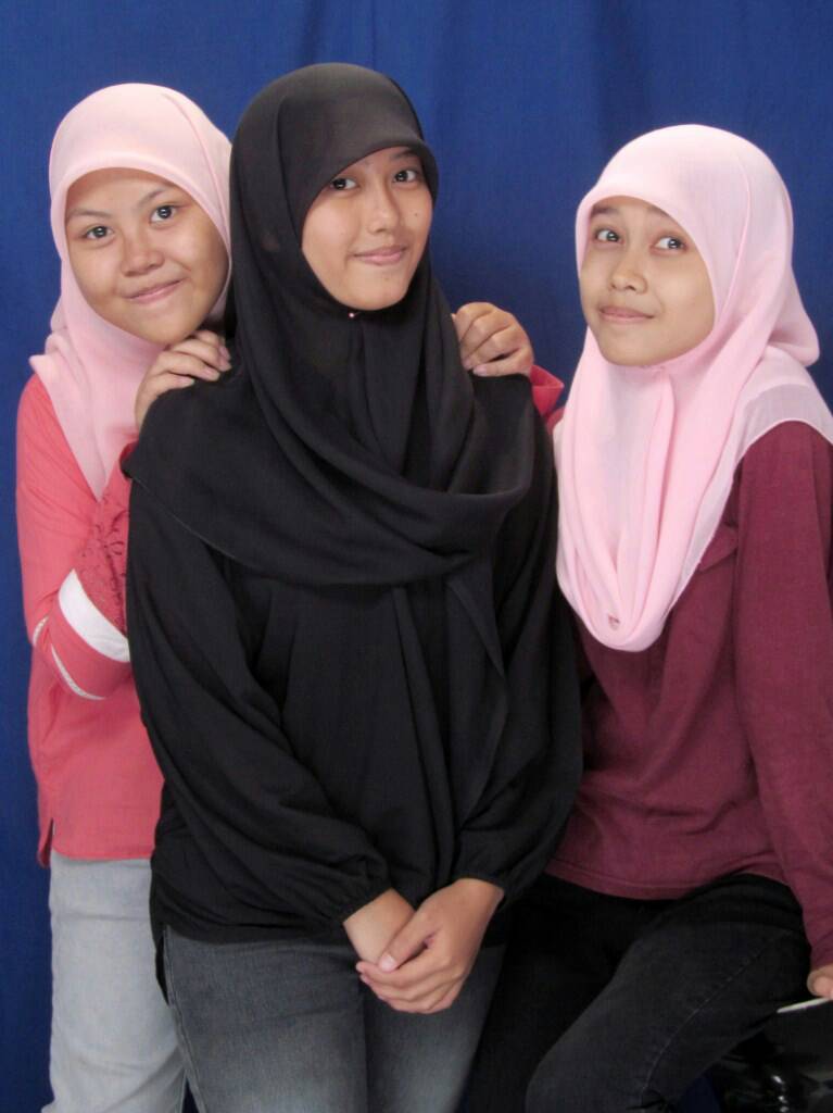 delimaygm's tweet image. #FunTime2015 #FunPhoto #friendzone #F3 Be with you all, I'm happy girls ;;)