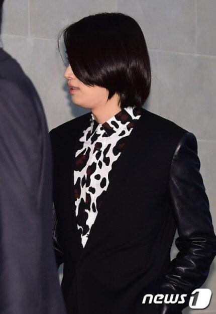 sujufor_elfindo's tweet photo. [NEWS PIC] Heechul at Cat Funeral Movie Premiere http://t.co/mWbnCt9jvM
