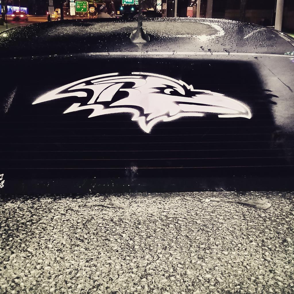 DDavis331's tweet photo. Brought to you by RavensNation. http://t.co/PHU13J5b6h