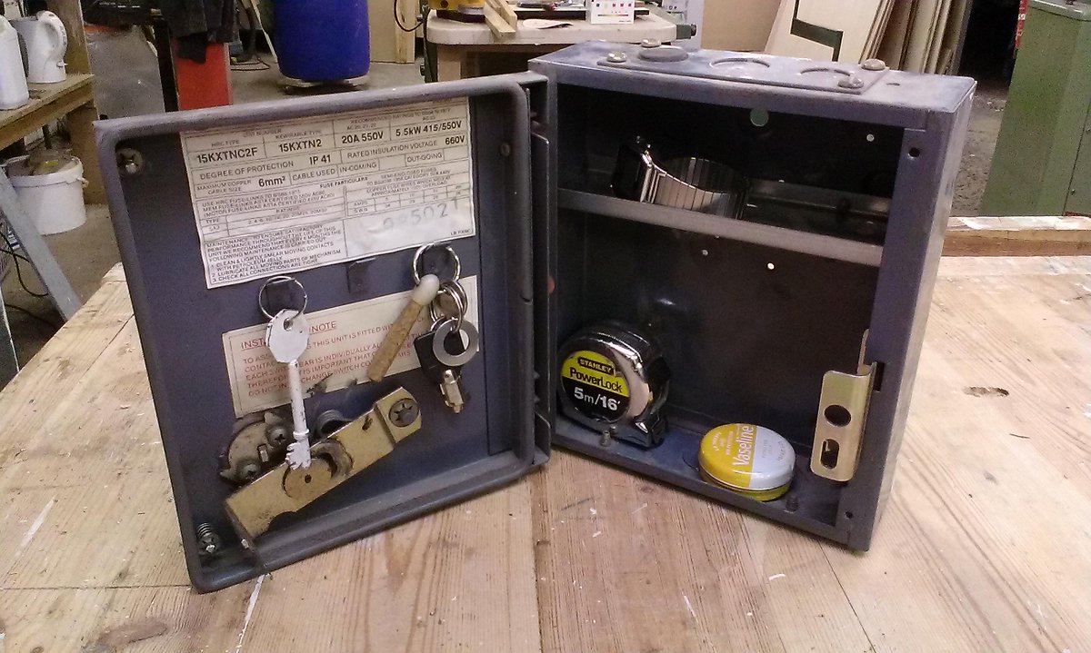 AllyFWoodWorks's tweet photo. I've been #reclaiming and #upcycling these old fuse boxes into key cabinets. http://t.co/4cJ8J6QMPI