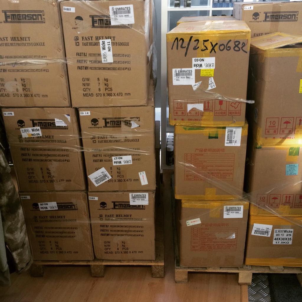 AirsoftshopEU's tweet photo. Emerson delivery! #airsoftshop #airsoftshopeurope #emerson http://t.co/pXjk26nCCY