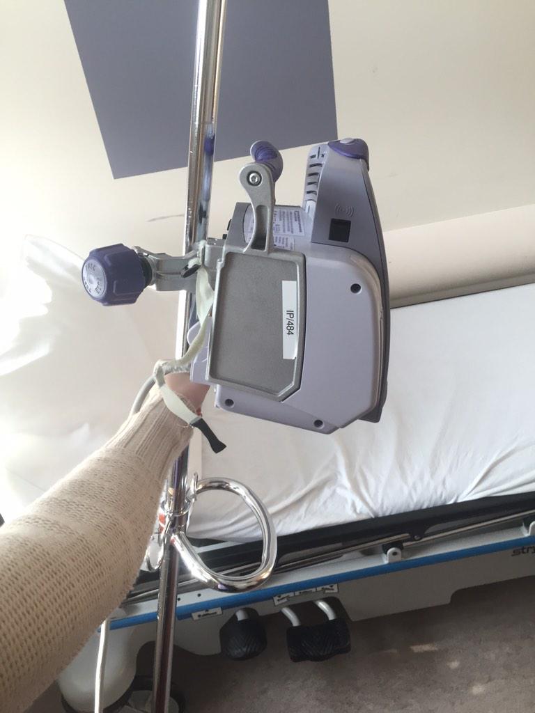 emlepine's tweet image. @newcountry94  tipping iv poles at coop at cheo this morning🏨 #TippingForDallas #plzplzplz