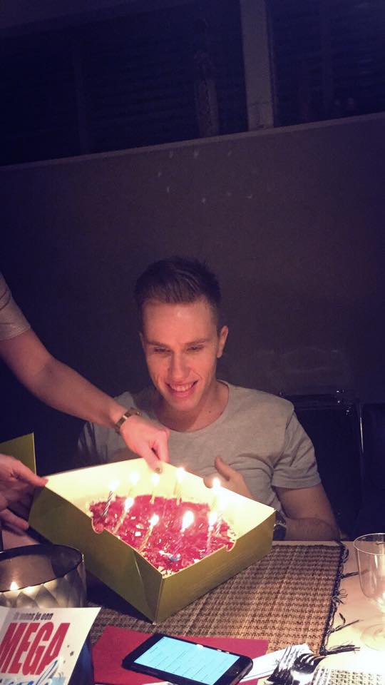 Ayer Nicky Romero cumplía 26 años, hoy Hardwell cumple 27. ¡Happy Bday from Spain! 