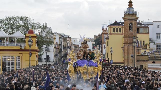 sevillacofrades's tweet photo. Ganas de Domingo de Ramos
Ganas de ver La Estrella
Ganas de oir a Manuel Vizcaya decir
¡¡Que le rece Sevilla entera!! http://t.co/PO4wqh1WJR
