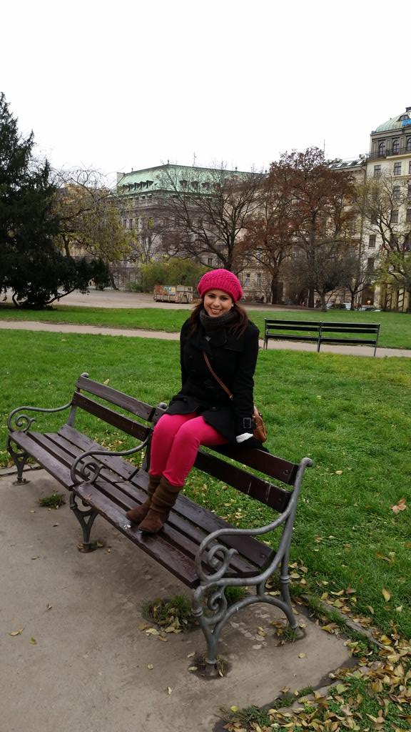 petridgu's tweet photo. Enamoradaaaaa de #prague  😍 http://t.co/1l3Man7IqE