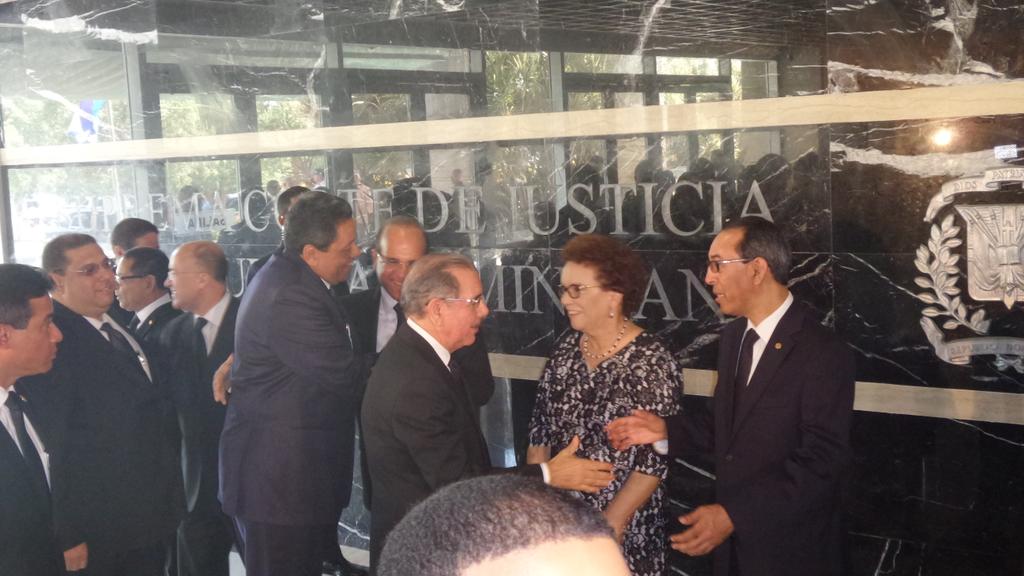 PoderJudicialRD's tweet photo. #MarianoGerman y Ptes de Salas #SCJRD reciben al Presidente #DaniloMedina con motivo del #DiadelPoderJudicial http://t.co/qzl4aO0J3W