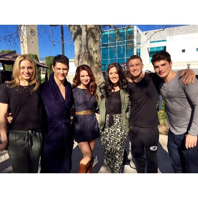 karmyburnbook's tweet image. nigga chill bitch she aint jesus christ lmfao &quot;@QueenFakingIt: It would be SQUAD if Yvette was in there #FakingIt  http://t.co/CR5AmgZqM8&quot;