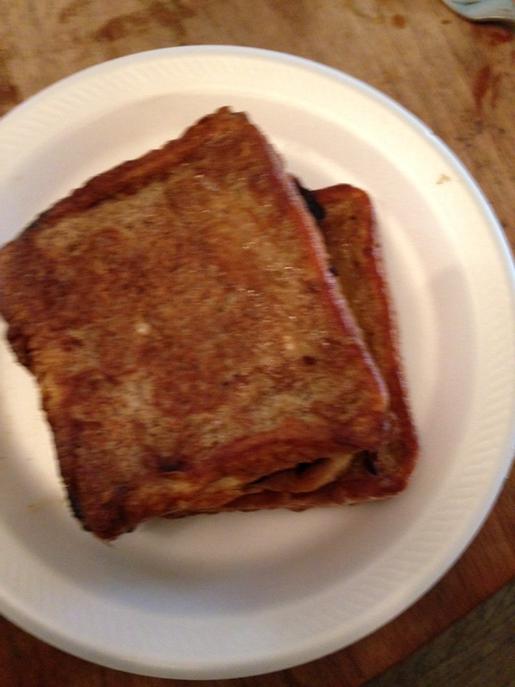 CheechoR's tweet photo. My wife made me French toast today must be doing something right http://t.co/Ddjypn0gbE