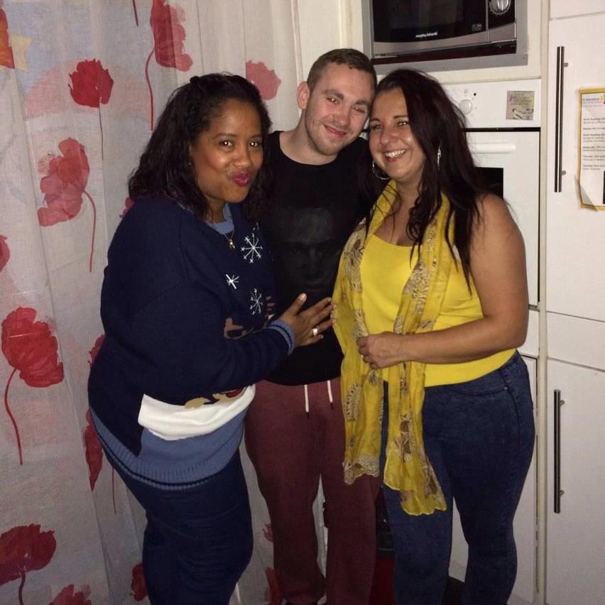 09mikemike's tweet image. 