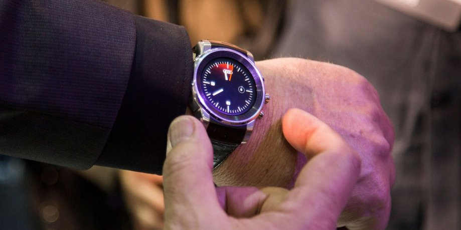 BusinessInsider's tweet photo. Look Out, Apple — Audi Has A Smartwatch That Can Start A Car, by @TheCarConnection http://t.co/sW9ipN8aBl http://t.co/961XhSFhhm
