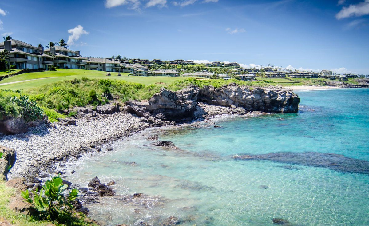 YDetour's tweet photo. View from @GolfatKapalua Bay Course - Kapalua where the Hyundai @PGATOUR Tourney is happening this week #golf http://t.co/vdRBdfOPE1