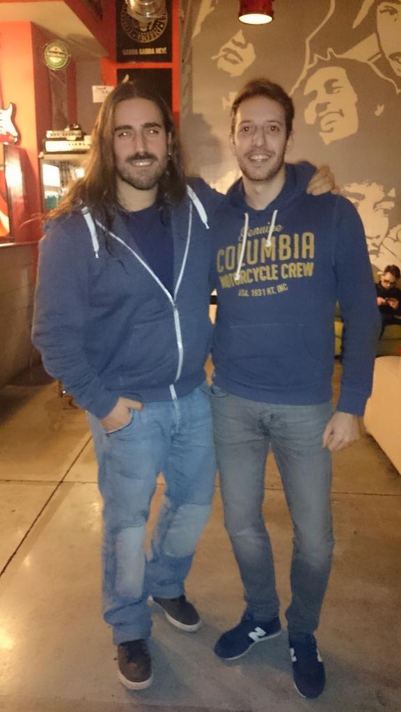 david_55_'s tweet photo. Una sorpresa verte hoy @andressuareztwi Deseando que llegue ya el concierto, va a ser muy grande :) http://t.co/lWIBOPaH6J